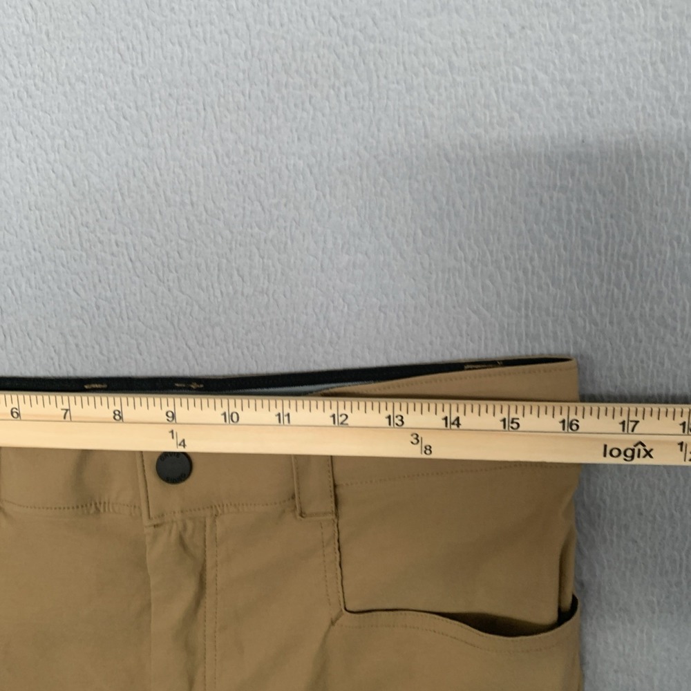 Orvis Tech Cargo Shorts Men's 32 Tan Khaki Nylon Stretch Hiking Travel Camping - Picture 7 of 11